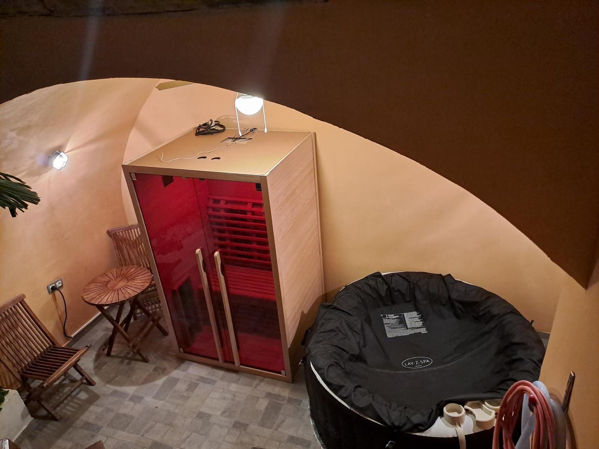 Atraktivna Kuca Sa Saunom I Grijanim Jacuzzijem Holiday home *