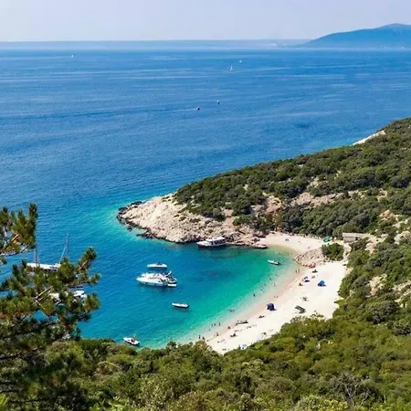Vila Atraktivna Kuca Sa Saunom I Grijanim Jacuzzijem Cres Exteriér fotografie