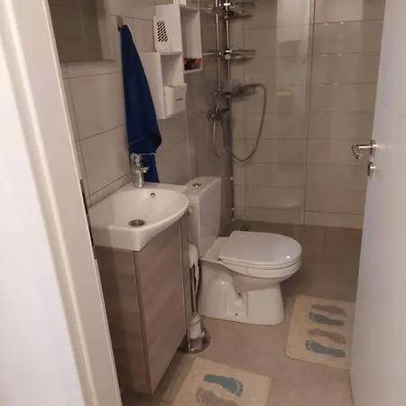 Vila Atraktivna Kuca Sa Saunom I Grijanim Jacuzzijem Cres Exteriér fotografie