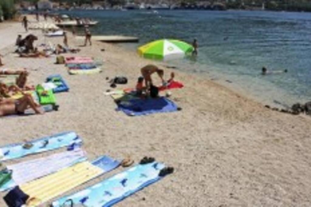Atraktivna Kuca Sa Saunom I Grijanim Jacuzzijem Cres