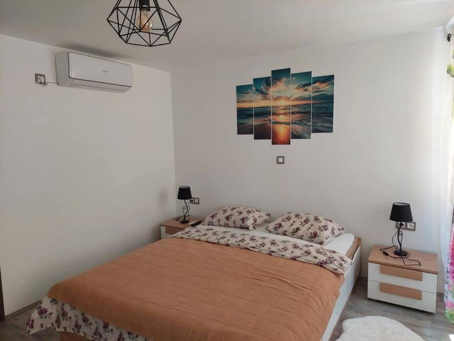 Atraktivna Kuca Sa Saunom I Grijanim Jacuzzijem Holiday home