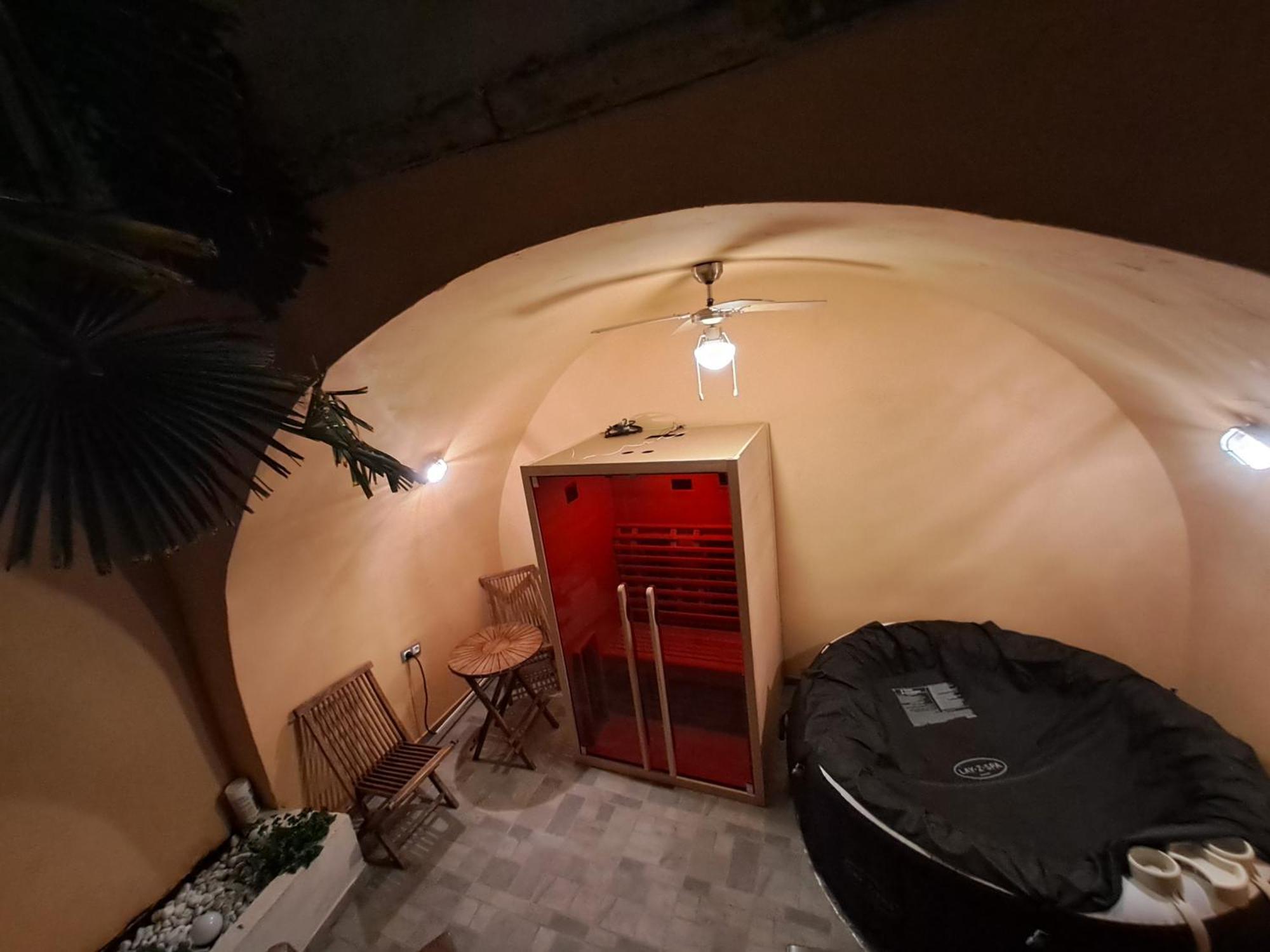 Atraktivna Kuca Sa Saunom I Grijanim Jacuzzijem * Cres